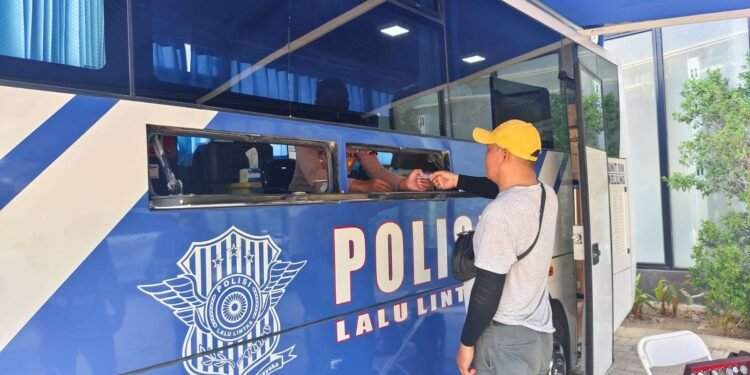 Mudahkan Pelayanan Bagi Masyarakat, Satlantas Polres Mabar Buka Pelayanan SIM Keliling
