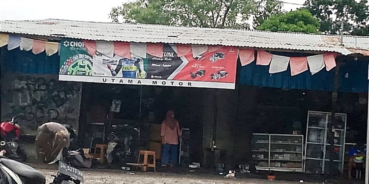 Puluhan Botol Oli Palsu dari Bengkel Utama Motor di Manggarai Timur Turut Disita Polisi