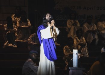 Ikuti Prosesi Jalan Salib, Wakil Gubernur NTT Ajak Umat Maknai Teladan dan Pengorbanan Hidup Yesus