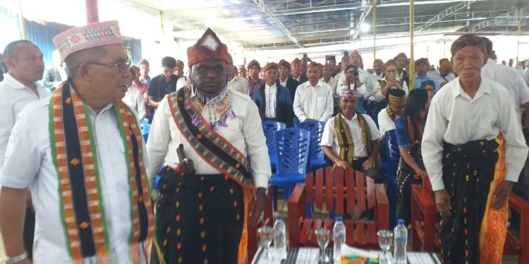 Natalius Pigai Ajak Masyarakat Manggarai Jaga Budaya Lima Lampek sebagai Wujud Penghormatan HAM