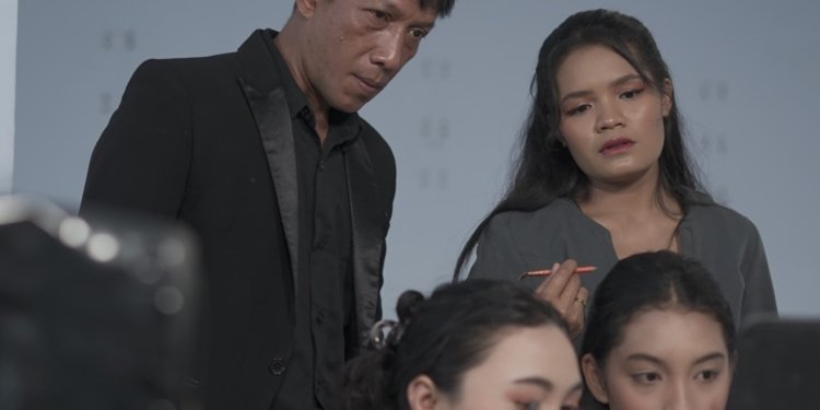 HSL Wedding Organizer Fasilitasi Pelatihan Etika dan Kecantikan bagi Finalis Putri Manggarai 2025