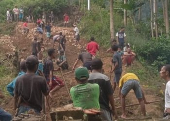 Umat Stasi Wae Ruek Gotong Royong Galang Dana Pembangunan Kapela di Kampung Ojang