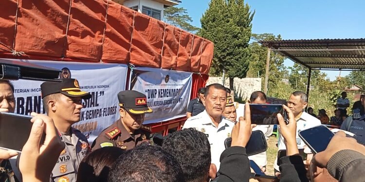Bentuk Solidaritas Sosial dan Kepedulian; Ribuan Paket Sembako Disalurkan untuk Warga Terdampak Gempa di Flores 