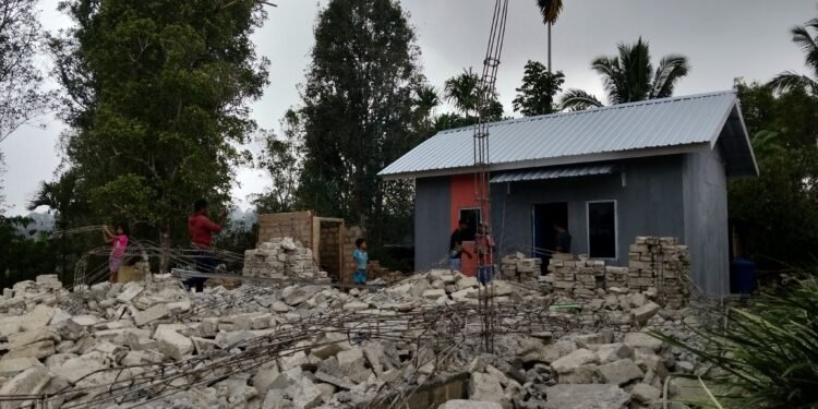 Dari Tenda Darurat ke Huntara; Harapan Baru Penyintas Gempa di Satar Ngkeling Manggarai